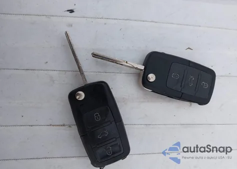 2003 Volkswagen Passat Glx from USA, damaged, VIN WVWYH63B83E026462